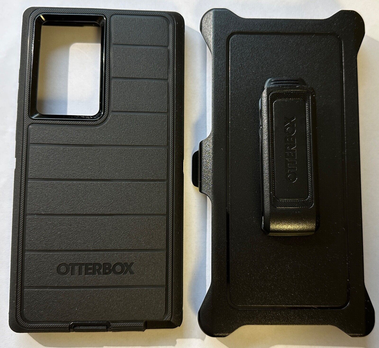 Open Box Otterbox Defender PRO Case w/Clip for Samsung Galaxy S22 Ultra Black